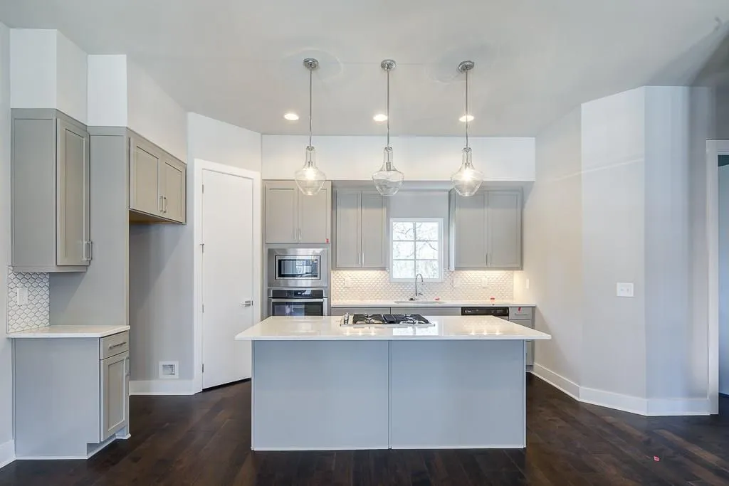737 Taylor Court Unit 29, Atlanta, Georgia 30324, 3 Bedrooms Bedrooms, ,2 BathroomsBathrooms,Residential,Sold,737 Taylor Court Unit 29,5793253
