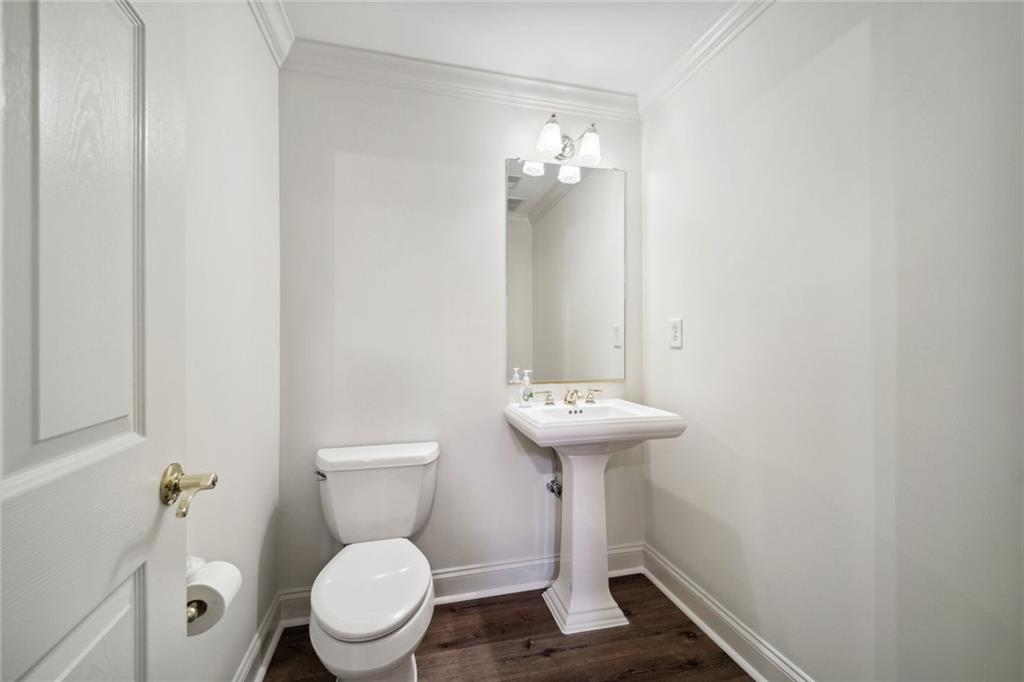 5415 Northland Drive Unit 201, Sandy Springs, Georgia 30342, 2 Bedrooms Bedrooms, ,2 BathroomsBathrooms,Residential,Sold,5415 Northland Drive Unit 201,7291597