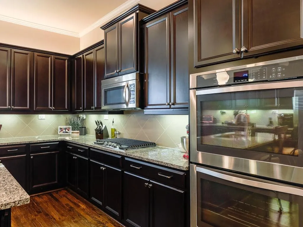 965 Thibideau Court, Sandy Springs, Georgia 30328, 3 Bedrooms Bedrooms, ,3 BathroomsBathrooms,Residential,Sold,965 Thibideau Court,6829360