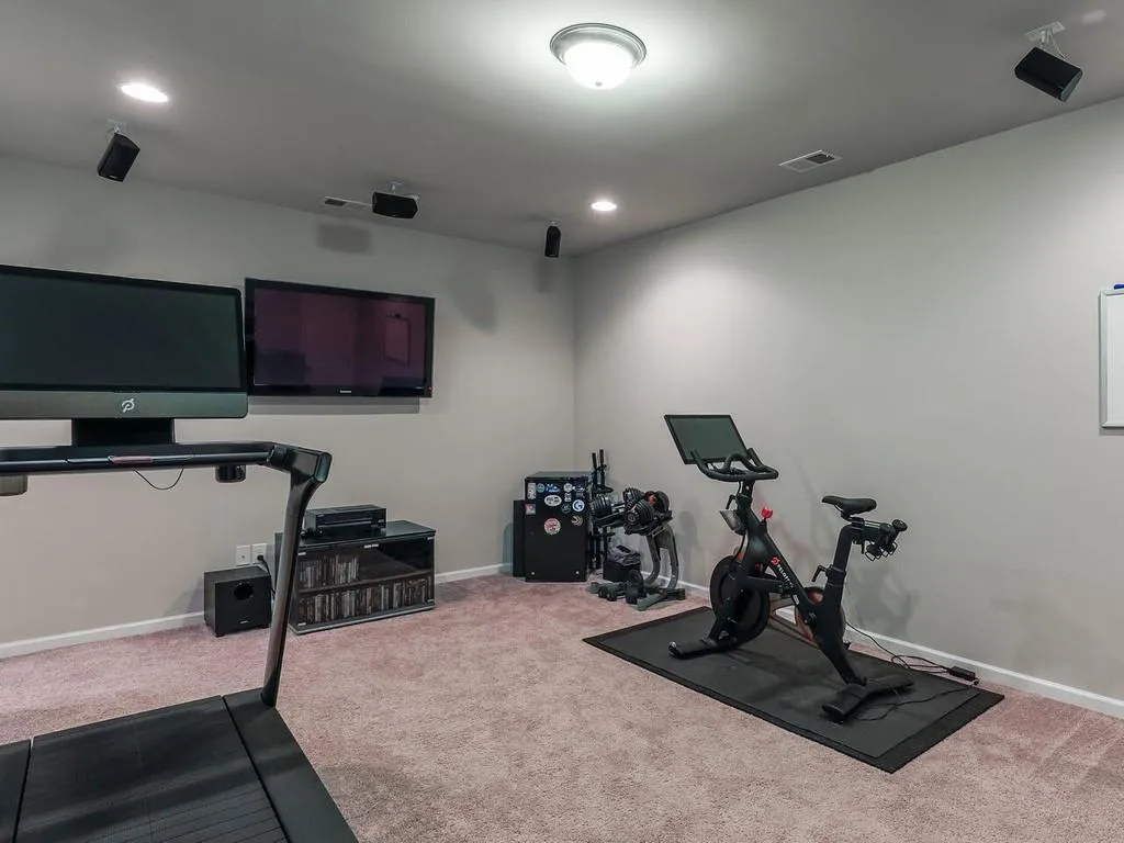 965 Thibideau Court, Sandy Springs, Georgia 30328, 3 Bedrooms Bedrooms, ,3 BathroomsBathrooms,Residential,Sold,965 Thibideau Court,6829360