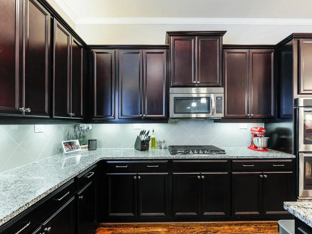 965 Thibideau Court, Sandy Springs, Georgia 30328, 3 Bedrooms Bedrooms, ,3 BathroomsBathrooms,Residential,Sold,965 Thibideau Court,6829360