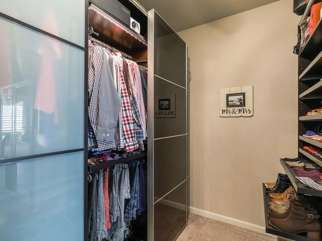 965 Thibideau Court, Sandy Springs, Georgia 30328, 3 Bedrooms Bedrooms, ,3 BathroomsBathrooms,Residential,Sold,965 Thibideau Court,6829360