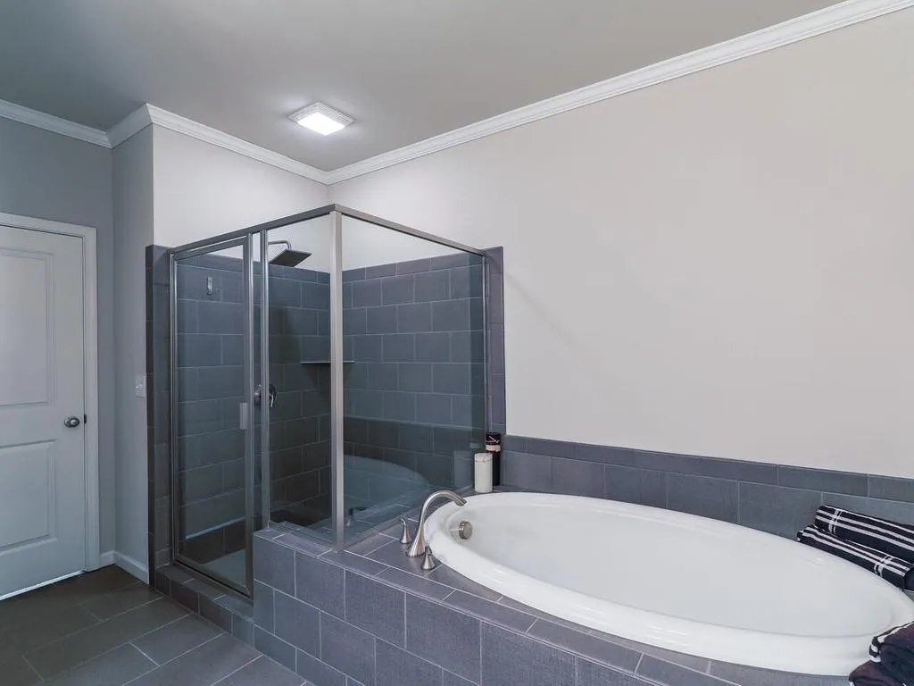 965 Thibideau Court, Sandy Springs, Georgia 30328, 3 Bedrooms Bedrooms, ,3 BathroomsBathrooms,Residential,Sold,965 Thibideau Court,6829360