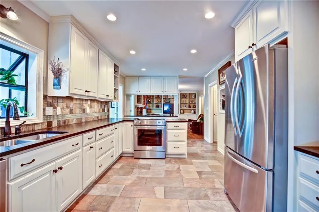1070 Balmoral Road, Sandy Springs, Georgia 30319, 4 Bedrooms Bedrooms, ,3 BathroomsBathrooms,Residential,Sold,1070 Balmoral Road,5732529
