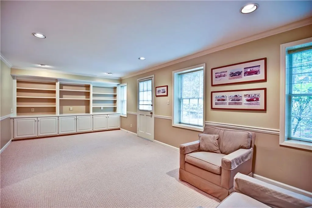 1070 Balmoral Road, Sandy Springs, Georgia 30319, 4 Bedrooms Bedrooms, ,3 BathroomsBathrooms,Residential,Sold,1070 Balmoral Road,5732529