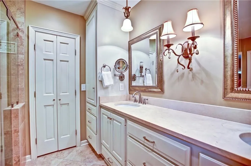 1070 Balmoral Road, Sandy Springs, Georgia 30319, 4 Bedrooms Bedrooms, ,3 BathroomsBathrooms,Residential,Sold,1070 Balmoral Road,5732529