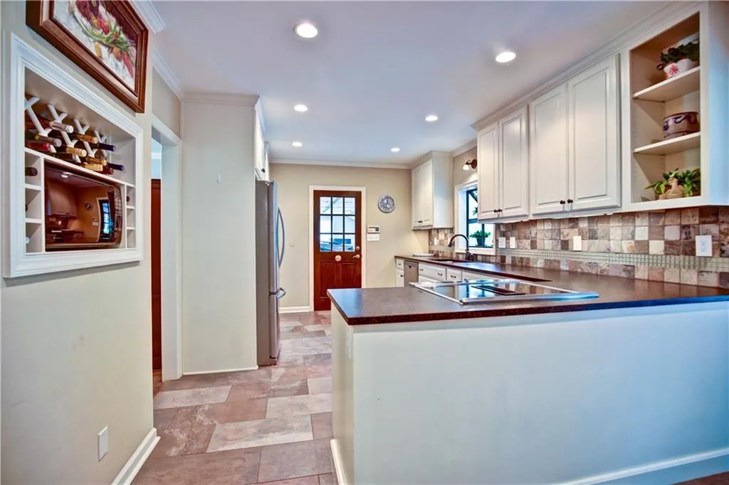 1070 Balmoral Road, Sandy Springs, Georgia 30319, 4 Bedrooms Bedrooms, ,3 BathroomsBathrooms,Residential,Sold,1070 Balmoral Road,5732529