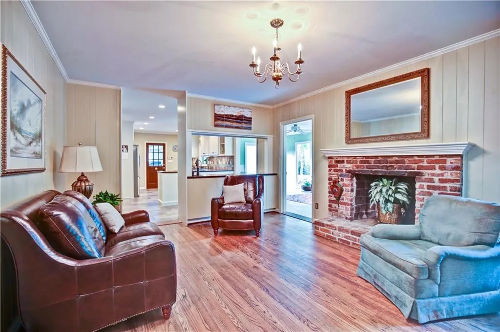 1070 Balmoral Road, Sandy Springs, Georgia 30319, 4 Bedrooms Bedrooms, ,3 BathroomsBathrooms,Residential,Sold,1070 Balmoral Road,5732529
