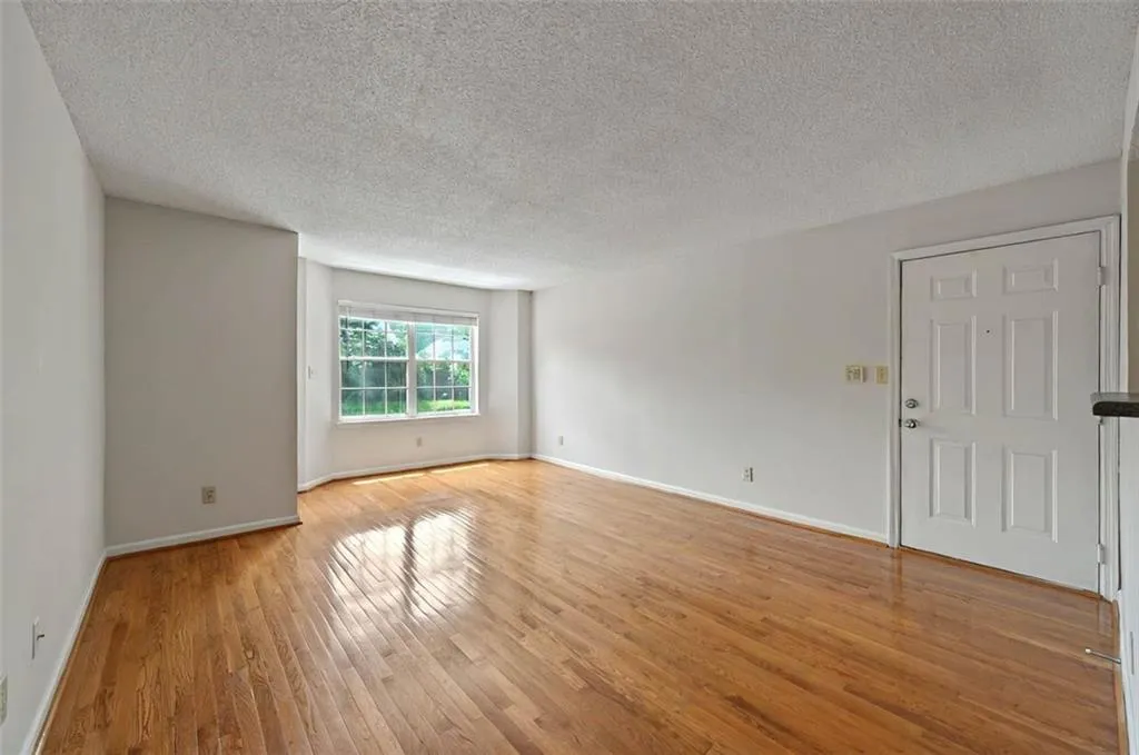 4106 Chastain Park Court Ne, Atlanta, Georgia 30342, 1 Bedroom Bedrooms, ,1 BathroomBathrooms,Residential,For Sale,4106 Chastain Park Court Ne,7579486