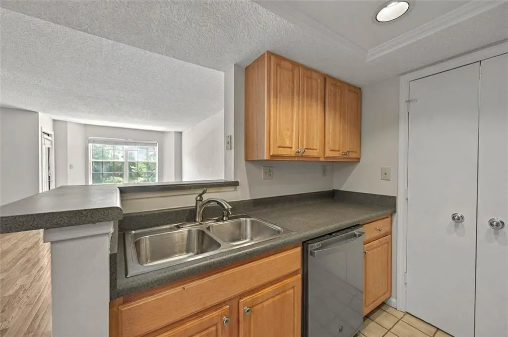 4106 Chastain Park Court Ne, Atlanta, Georgia 30342, 1 Bedroom Bedrooms, ,1 BathroomBathrooms,Residential,For Sale,4106 Chastain Park Court Ne,7579486