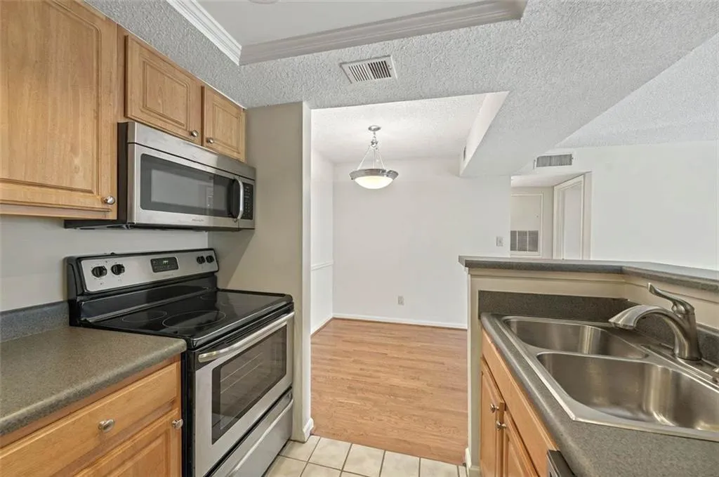 4106 Chastain Park Court Ne, Atlanta, Georgia 30342, 1 Bedroom Bedrooms, ,1 BathroomBathrooms,Residential,For Sale,4106 Chastain Park Court Ne,7579486