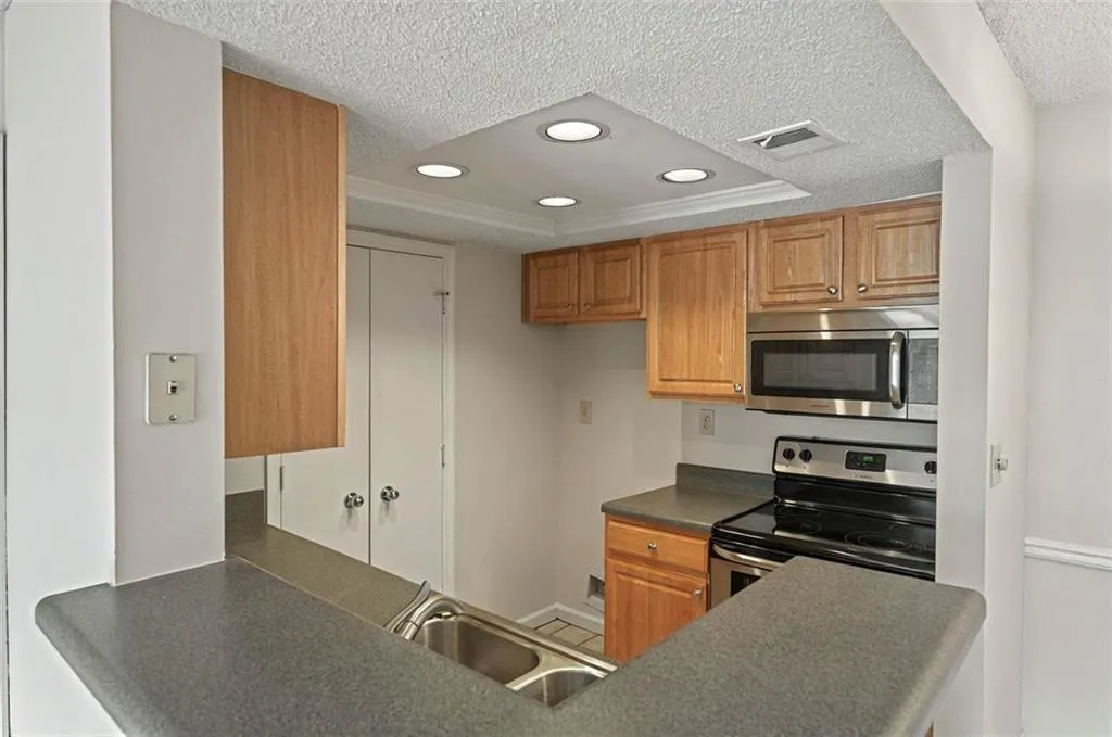 4106 Chastain Park Court Ne, Atlanta, Georgia 30342, 1 Bedroom Bedrooms, ,1 BathroomBathrooms,Residential,For Sale,4106 Chastain Park Court Ne,7579486