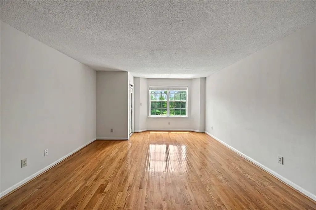 4106 Chastain Park Court Ne, Atlanta, Georgia 30342, 1 Bedroom Bedrooms, ,1 BathroomBathrooms,Residential,For Sale,4106 Chastain Park Court Ne,7579486