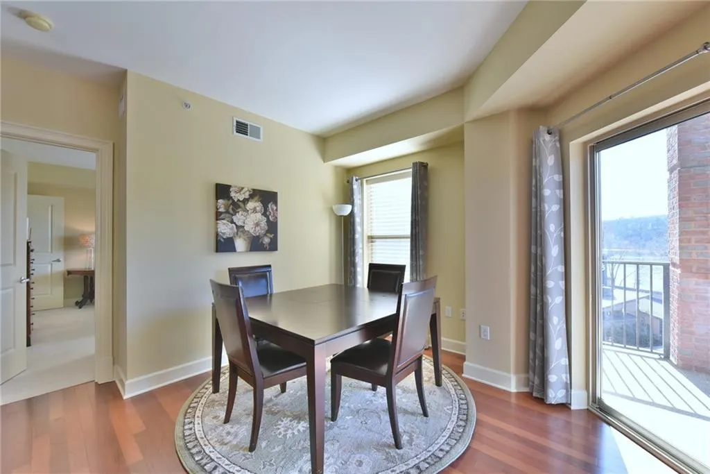 200 River Vista Drive Unit 439, Atlanta, Georgia 30339, 2 Bedrooms Bedrooms, ,2 BathroomsBathrooms,Residential,Sold,200 River Vista Drive Unit 439,5954180