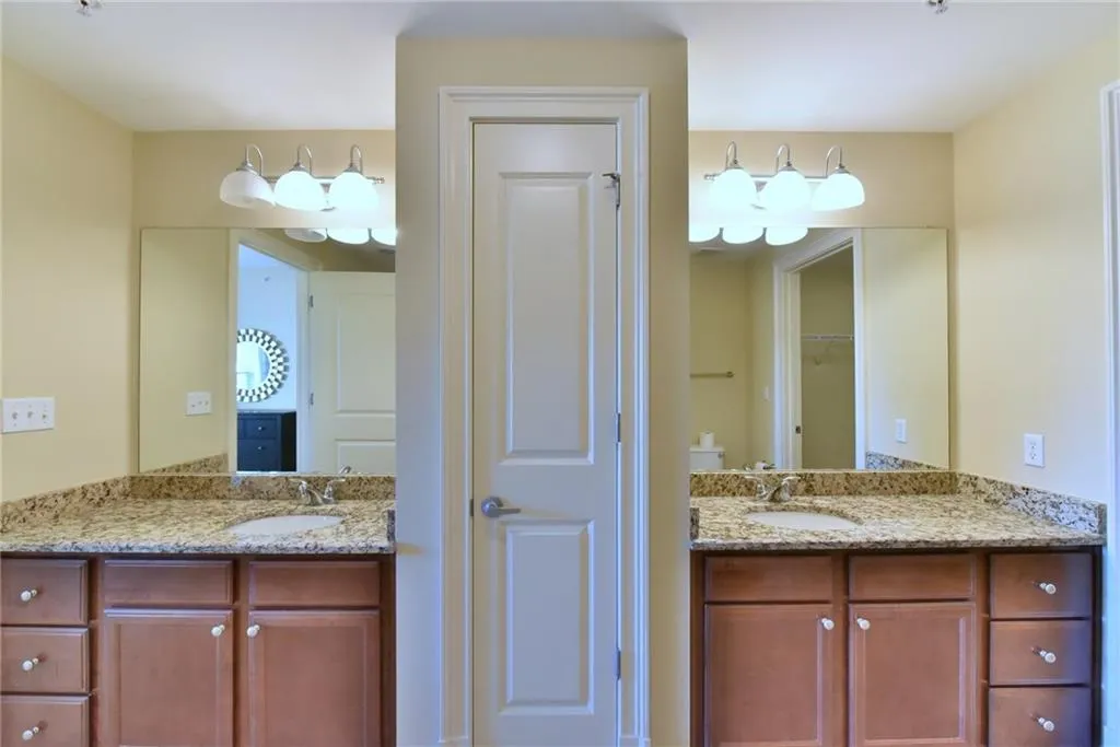 200 River Vista Drive Unit 439, Atlanta, Georgia 30339, 2 Bedrooms Bedrooms, ,2 BathroomsBathrooms,Residential,Sold,200 River Vista Drive Unit 439,5954180