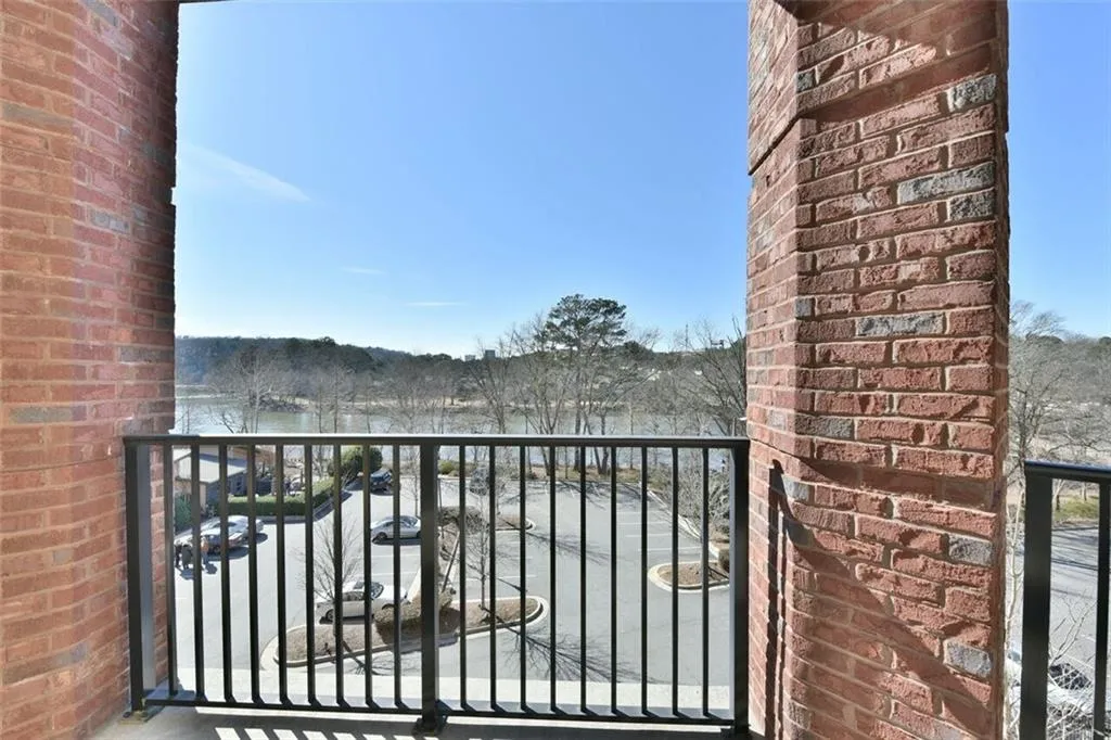 200 River Vista Drive Unit 439, Atlanta, Georgia 30339, 2 Bedrooms Bedrooms, ,2 BathroomsBathrooms,Residential,Sold,200 River Vista Drive Unit 439,5954180