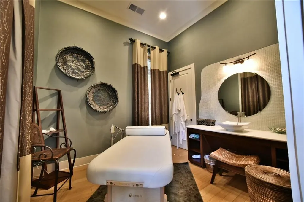 200 River Vista Drive Unit 439, Atlanta, Georgia 30339, 2 Bedrooms Bedrooms, ,2 BathroomsBathrooms,Residential,Sold,200 River Vista Drive Unit 439,5954180