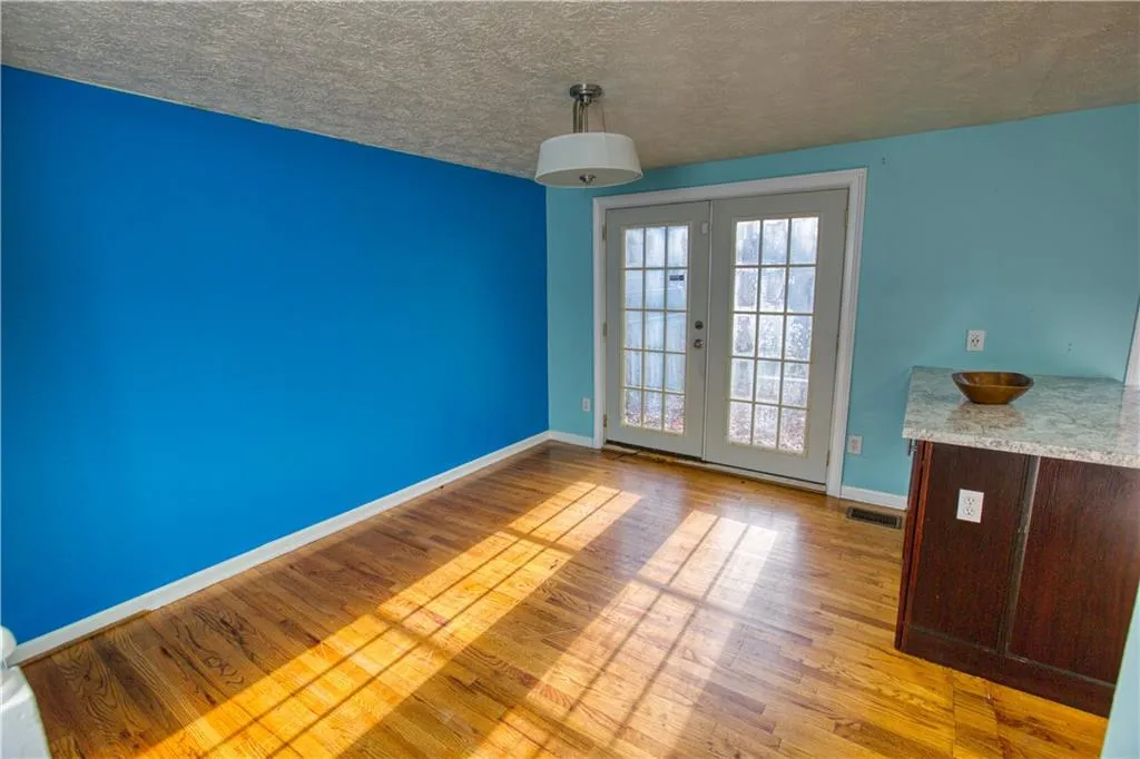 8832 Long Beach Circle, Atlanta, Georgia 30350, 3 Bedrooms Bedrooms, ,1 BathroomBathrooms,Residential,Sold,8832 Long Beach Circle,6672081