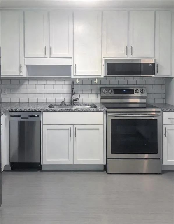 2965 Pharr Court S Unit 706, Atlanta, Georgia 30305, 2 Bedrooms Bedrooms, ,2 BathroomsBathrooms,Residential,Sold,2965 Pharr Court S Unit 706,6528356
