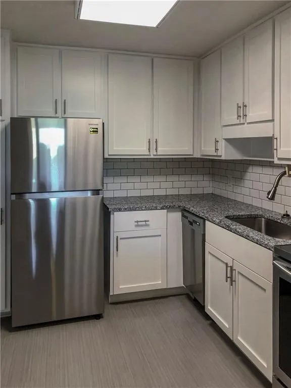 2965 Pharr Court S Unit 706, Atlanta, Georgia 30305, 2 Bedrooms Bedrooms, ,2 BathroomsBathrooms,Residential,Sold,2965 Pharr Court S Unit 706,6528356