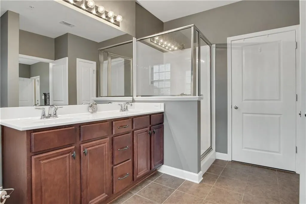 7265 Glisten Avenue Unit 119, Atlanta, Georgia 30328, 2 Bedrooms Bedrooms, ,2 BathroomsBathrooms,Residential,Sold,7265 Glisten Avenue Unit 119,6828320