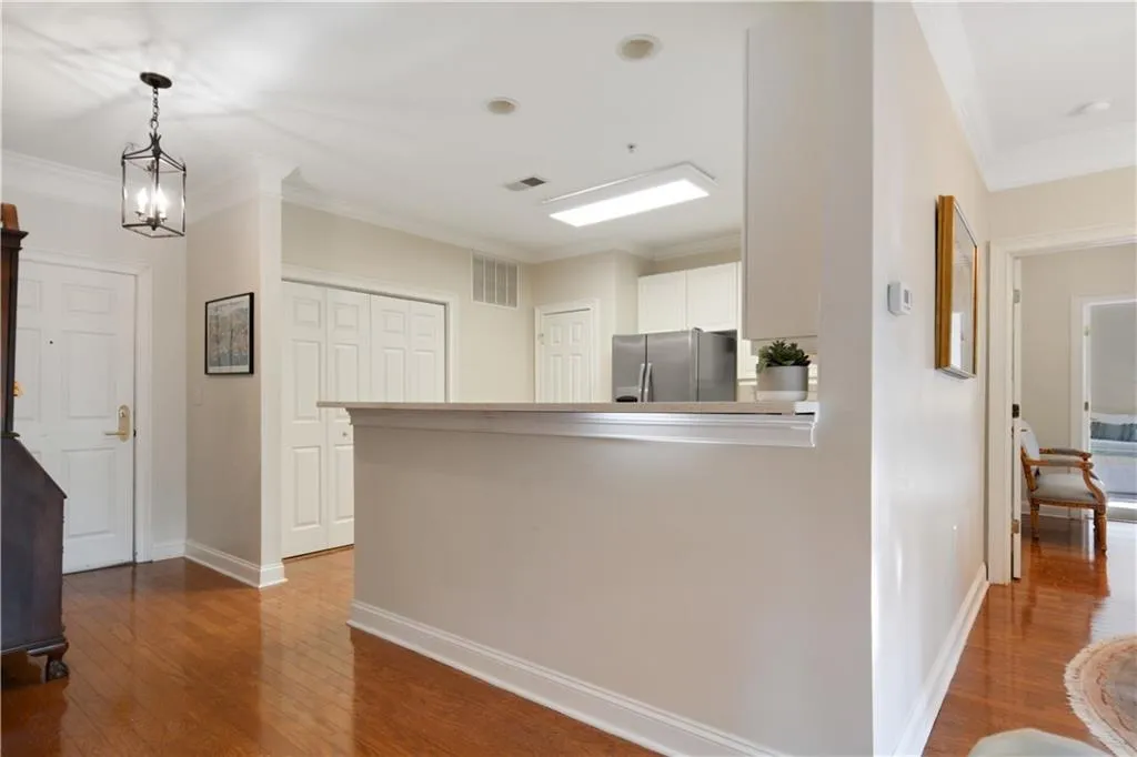 5415 Northland Drive Unit 203, Atlanta, Georgia 30342, 2 Bedrooms Bedrooms, ,2 BathroomsBathrooms,Residential,Sold,5415 Northland Drive Unit 203,6770699