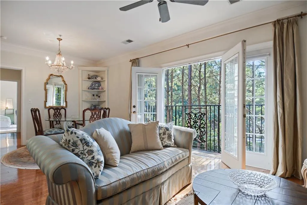 5415 Northland Drive Unit 203, Atlanta, Georgia 30342, 2 Bedrooms Bedrooms, ,2 BathroomsBathrooms,Residential,Sold,5415 Northland Drive Unit 203,6770699