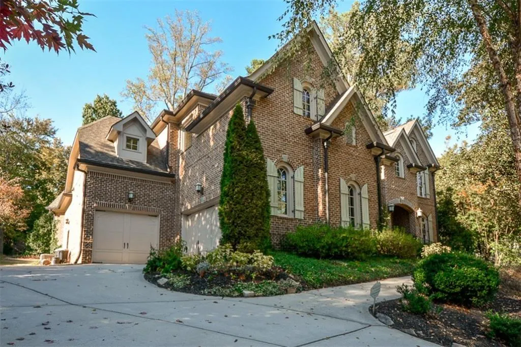 995 Winding Creek Trail, Sandy Springs, Georgia 30328, 5 Bedrooms Bedrooms, ,4 BathroomsBathrooms,Residential,Sold,995 Winding Creek Trail,5768762