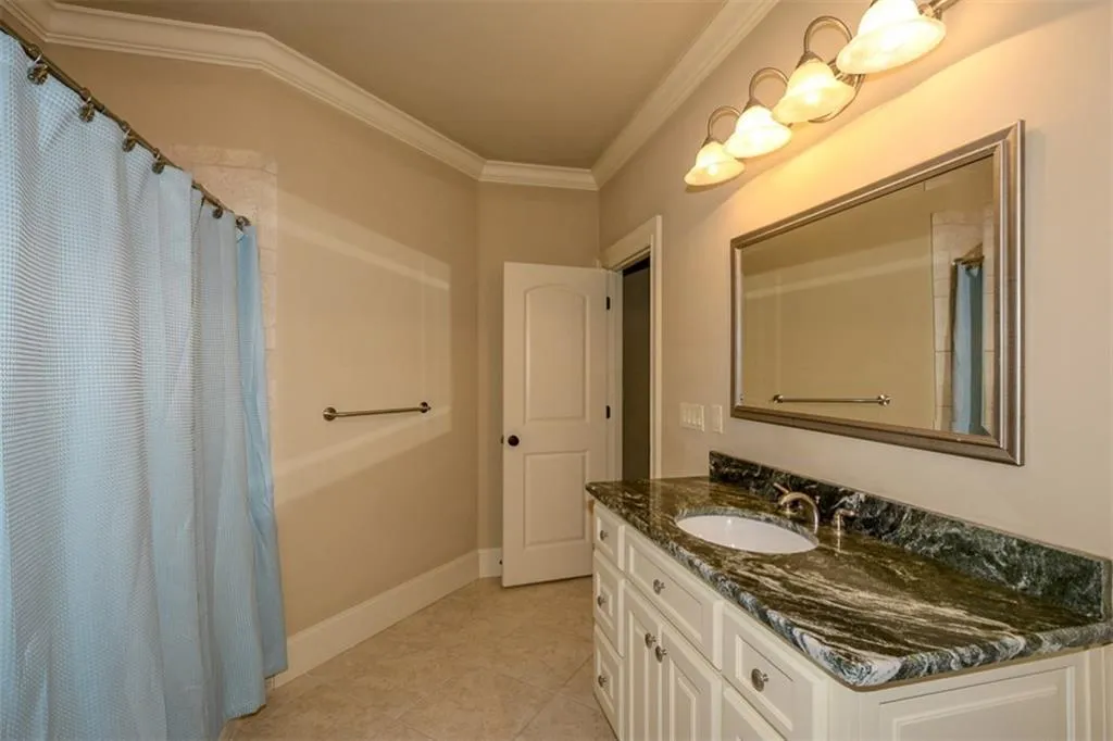 995 Winding Creek Trail, Sandy Springs, Georgia 30328, 5 Bedrooms Bedrooms, ,4 BathroomsBathrooms,Residential,Sold,995 Winding Creek Trail,5768762