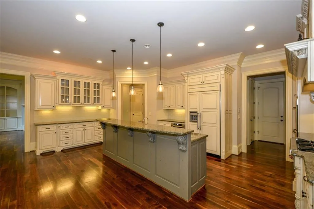 995 Winding Creek Trail, Sandy Springs, Georgia 30328, 5 Bedrooms Bedrooms, ,4 BathroomsBathrooms,Residential,Sold,995 Winding Creek Trail,5768762