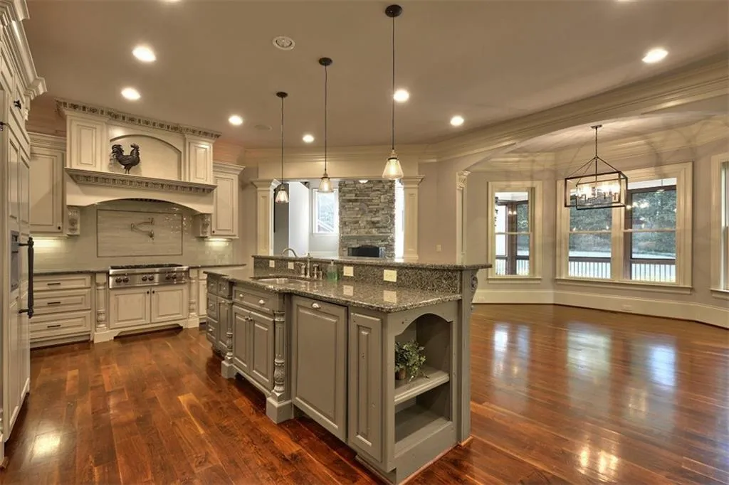 995 Winding Creek Trail, Sandy Springs, Georgia 30328, 5 Bedrooms Bedrooms, ,4 BathroomsBathrooms,Residential,Sold,995 Winding Creek Trail,5768762