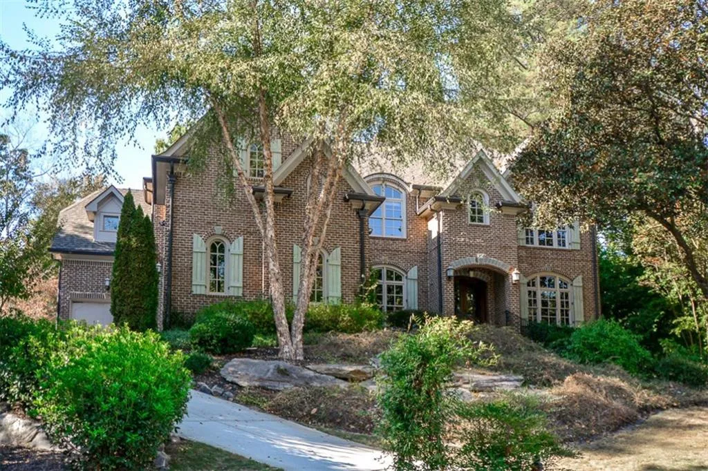 995 Winding Creek Trail, Sandy Springs, Georgia 30328, 5 Bedrooms Bedrooms, ,4 BathroomsBathrooms,Residential,Sold,995 Winding Creek Trail,5768762