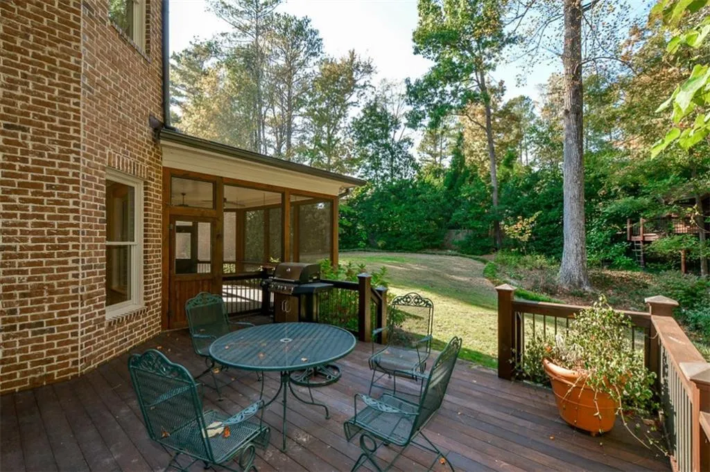 995 Winding Creek Trail, Sandy Springs, Georgia 30328, 5 Bedrooms Bedrooms, ,4 BathroomsBathrooms,Residential,Sold,995 Winding Creek Trail,5768762