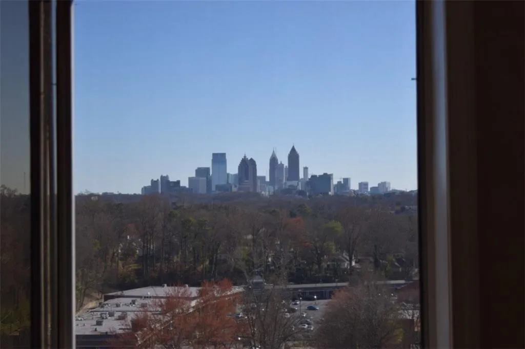 2479 Peachtree Road Ne Unit 806, Atlanta, Georgia 30305, 1 Bedroom Bedrooms, ,1 BathroomBathrooms,Residential,Sold,2479 Peachtree Road Ne Unit 806,5813104