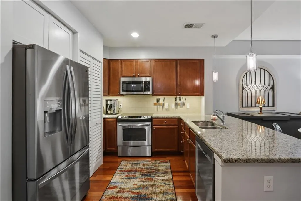 200 River Vista Drive Unit 239, Atlanta, Georgia 30339, 1 Bedroom Bedrooms, ,1 BathroomBathrooms,Residential,Sold,200 River Vista Drive Unit 239,7037487