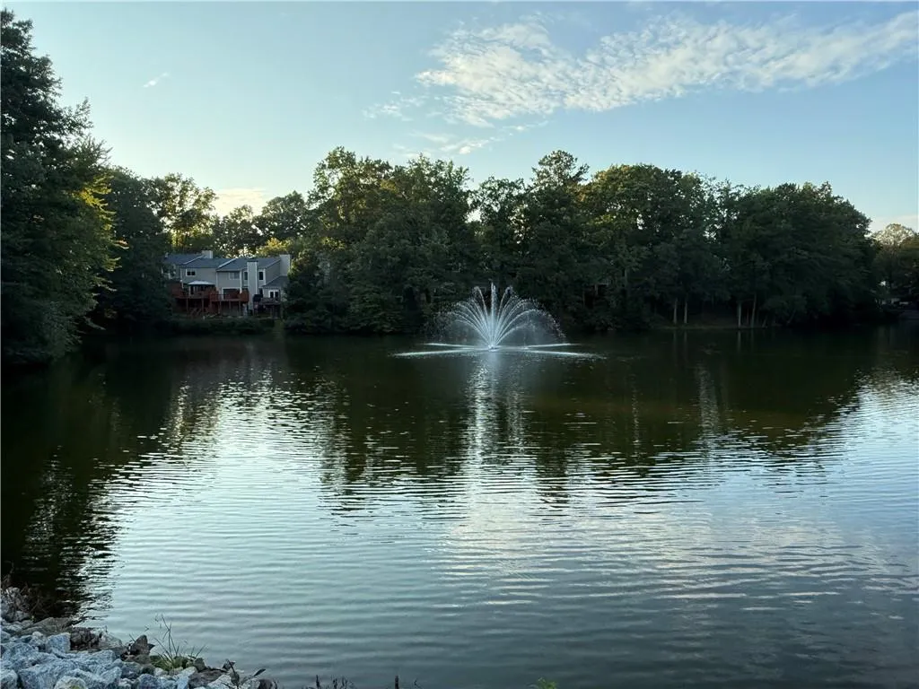 46 Dunwoody Springs Drive, Atlanta, Georgia 30328, 3 Bedrooms Bedrooms, ,2 BathroomsBathrooms,Residential,For Sale,46 Dunwoody Springs Drive,7687024