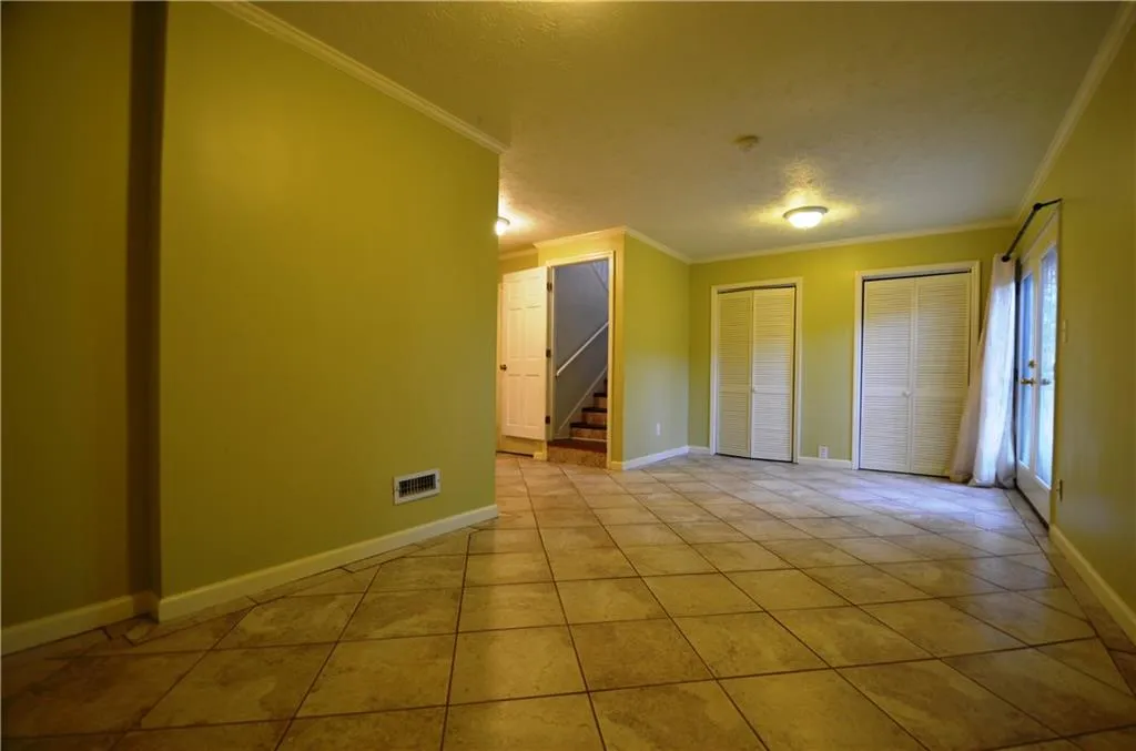 725 Dalrymple Road Unit 6a, Atlanta, Georgia 30328, 4 Bedrooms Bedrooms, ,3 BathroomsBathrooms,Residential,Sold,725 Dalrymple Road Unit 6a,5662675