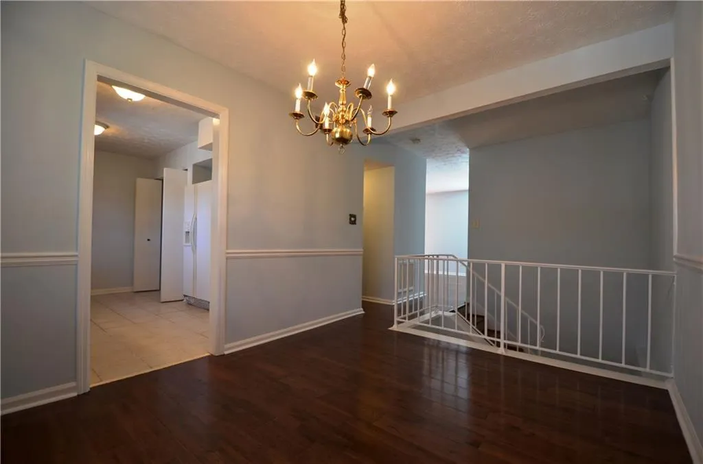 725 Dalrymple Road Unit 6a, Atlanta, Georgia 30328, 4 Bedrooms Bedrooms, ,3 BathroomsBathrooms,Residential,Sold,725 Dalrymple Road Unit 6a,5662675