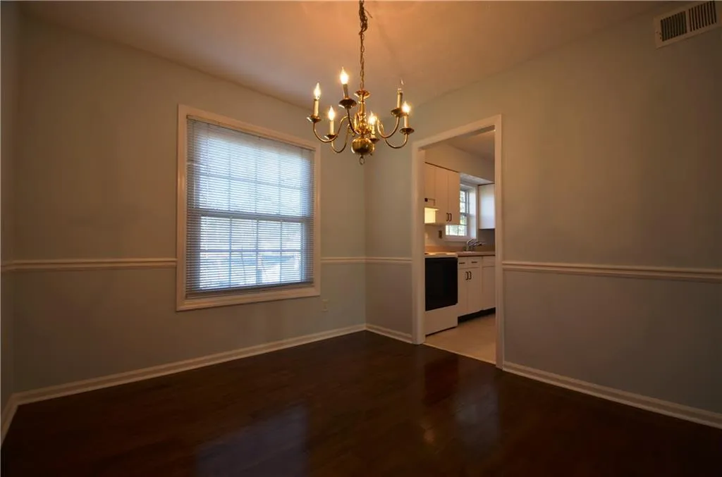 725 Dalrymple Road Unit 6a, Atlanta, Georgia 30328, 4 Bedrooms Bedrooms, ,3 BathroomsBathrooms,Residential,Sold,725 Dalrymple Road Unit 6a,5662675