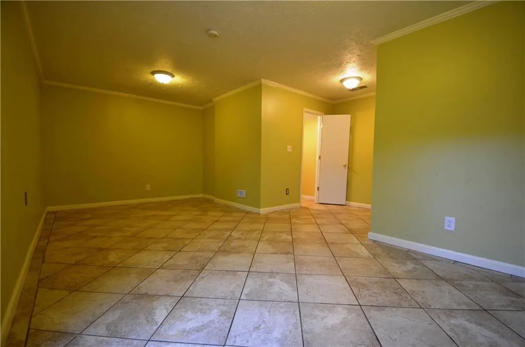 725 Dalrymple Road Unit 6a, Atlanta, Georgia 30328, 4 Bedrooms Bedrooms, ,3 BathroomsBathrooms,Residential,Sold,725 Dalrymple Road Unit 6a,5662675