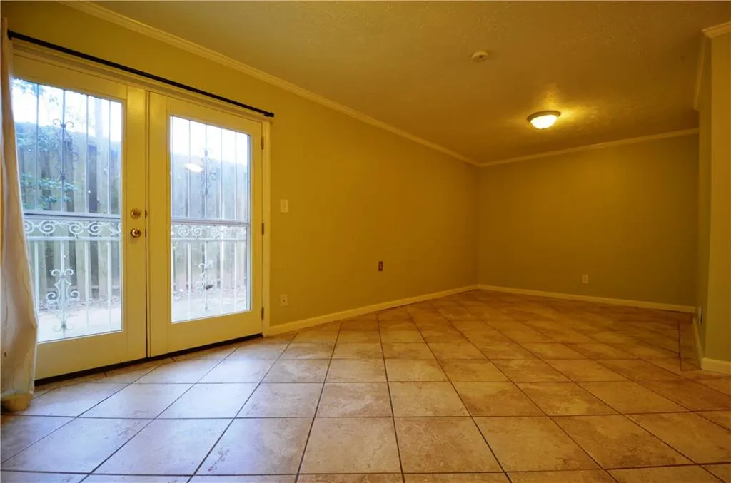 725 Dalrymple Road Unit 6a, Atlanta, Georgia 30328, 4 Bedrooms Bedrooms, ,3 BathroomsBathrooms,Residential,Sold,725 Dalrymple Road Unit 6a,5662675