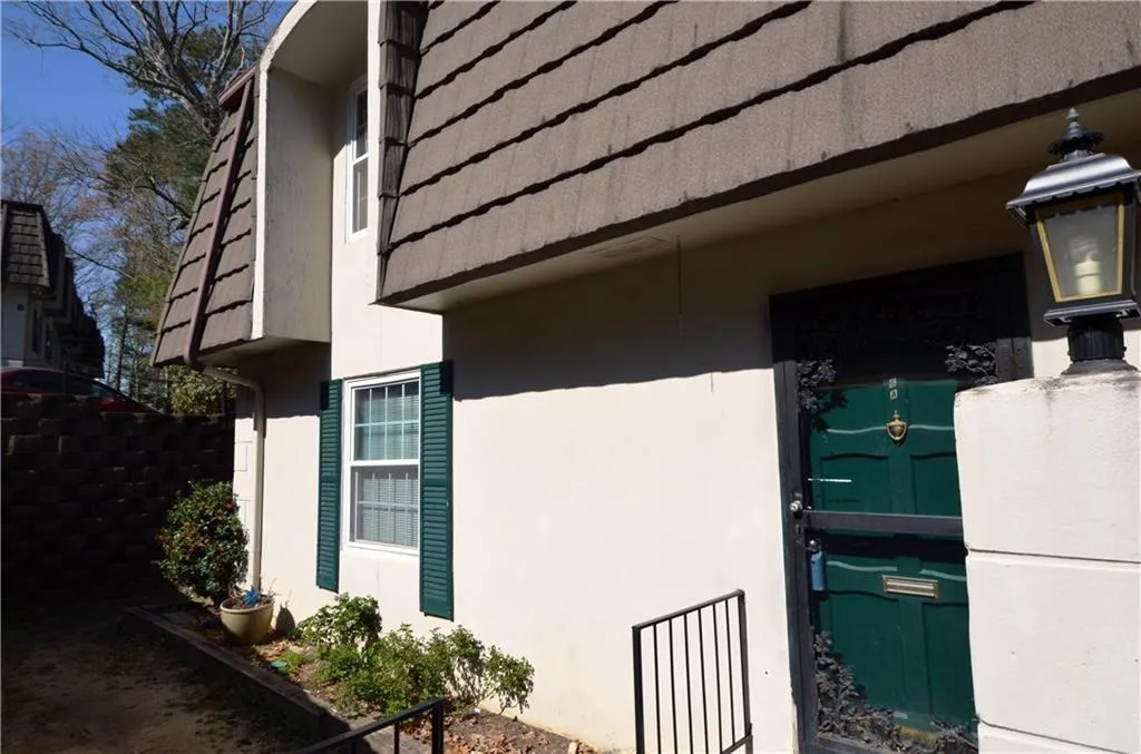 725 Dalrymple Road Unit 6a, Atlanta, Georgia 30328, 4 Bedrooms Bedrooms, ,3 BathroomsBathrooms,Residential,Sold,725 Dalrymple Road Unit 6a,5662675