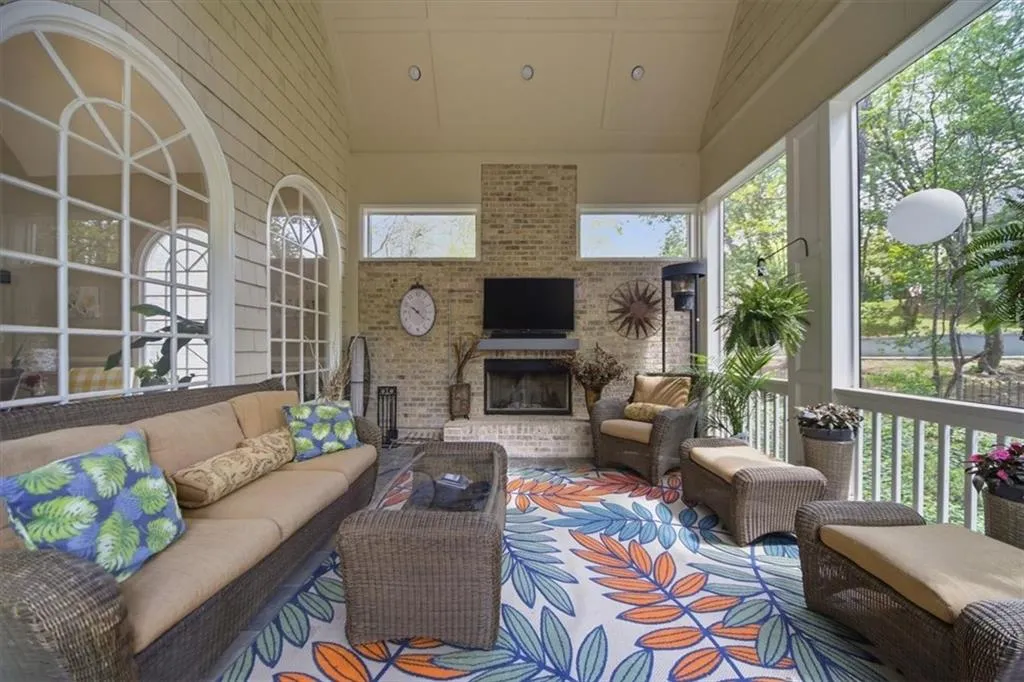 Screened-in Patio, off the Breakfast Area.