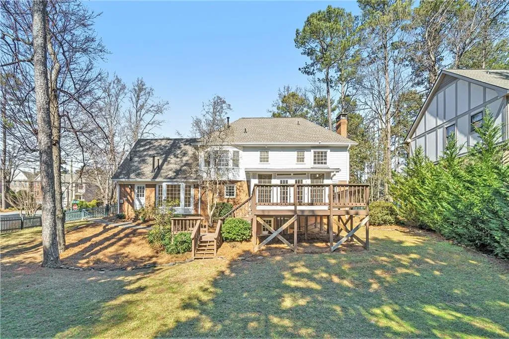 235 Glen Meadow Court, Sandy Springs, Georgia 30328, 4 Bedrooms Bedrooms, ,3 BathroomsBathrooms,Residential,Sold,235 Glen Meadow Court,7003153