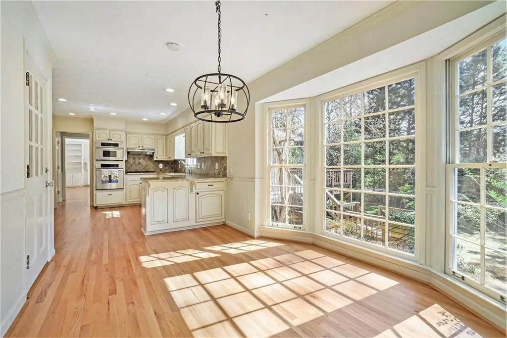 235 Glen Meadow Court, Sandy Springs, Georgia 30328, 4 Bedrooms Bedrooms, ,3 BathroomsBathrooms,Residential,Sold,235 Glen Meadow Court,7003153