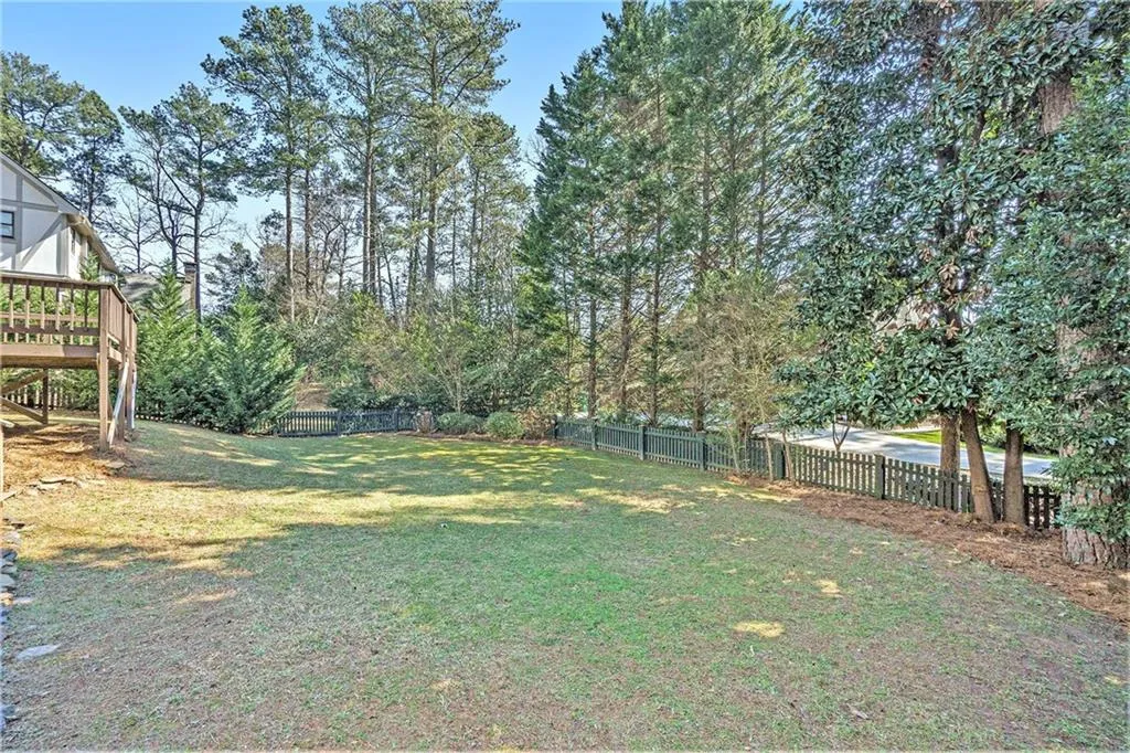 235 Glen Meadow Court, Sandy Springs, Georgia 30328, 4 Bedrooms Bedrooms, ,3 BathroomsBathrooms,Residential,Sold,235 Glen Meadow Court,7003153