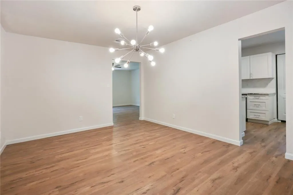 315 Winding River Drive Unit E, Sandy Springs, Georgia 30350, 3 Bedrooms Bedrooms, ,2 BathroomsBathrooms,Residential,Sold,315 Winding River Drive Unit E,6609331