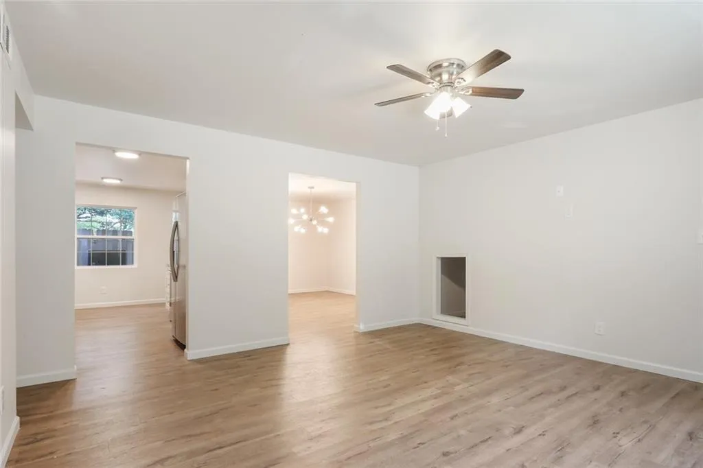 315 Winding River Drive Unit E, Sandy Springs, Georgia 30350, 3 Bedrooms Bedrooms, ,2 BathroomsBathrooms,Residential,Sold,315 Winding River Drive Unit E,6609331