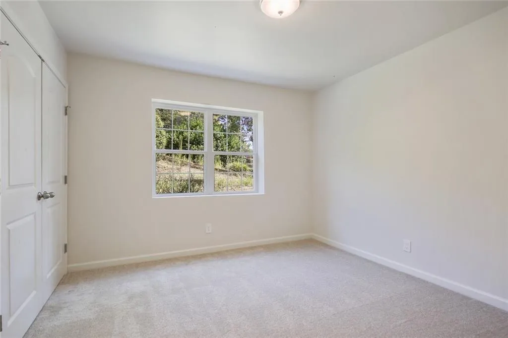 315 Winding River Drive Unit E, Sandy Springs, Georgia 30350, 3 Bedrooms Bedrooms, ,2 BathroomsBathrooms,Residential,Sold,315 Winding River Drive Unit E,6609331