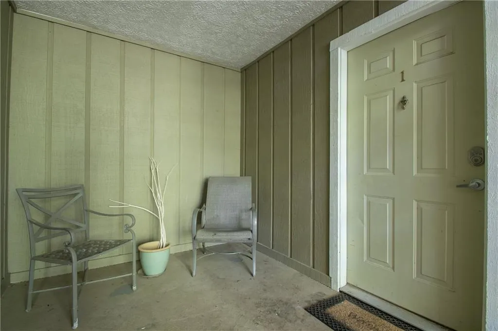 5145 Roswell Road Unit 1, Atlanta, Georgia 30342, 2 Bedrooms Bedrooms, ,1 BathroomBathrooms,Residential,Sold,5145 Roswell Road Unit 1,5997708